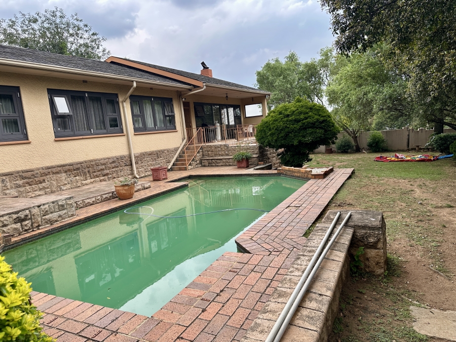 4 Bedroom Property for Sale in Rembrandt Park Gauteng