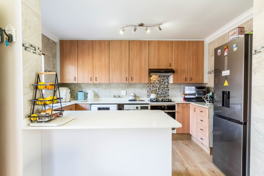 3 Bedroom Property for Sale in Equestria Gauteng