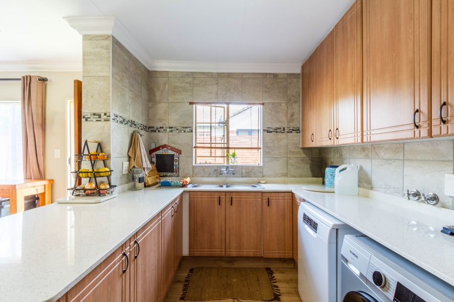 3 Bedroom Property for Sale in Equestria Gauteng