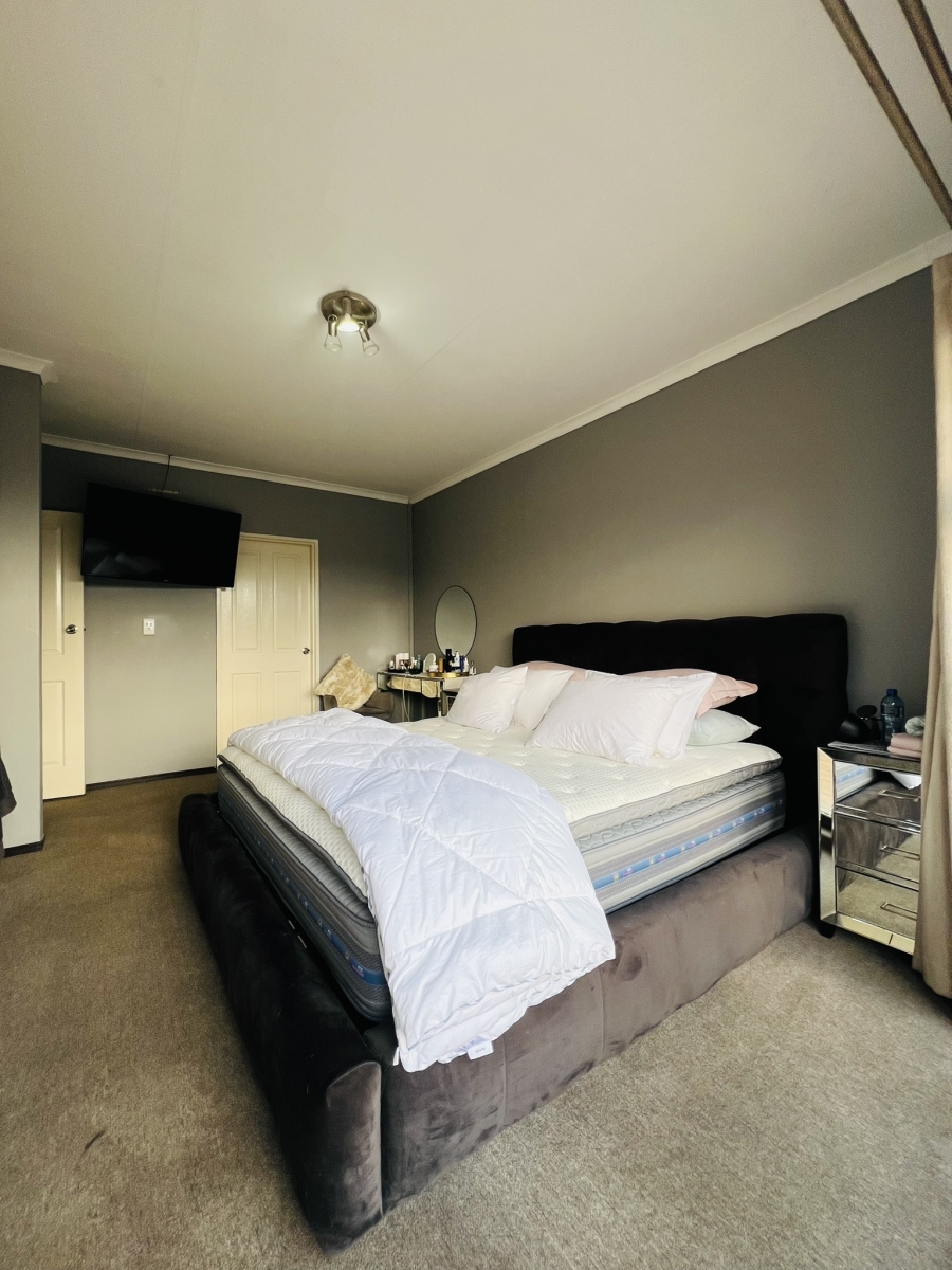 To Let 3 Bedroom Property for Rent in North Riding Gauteng