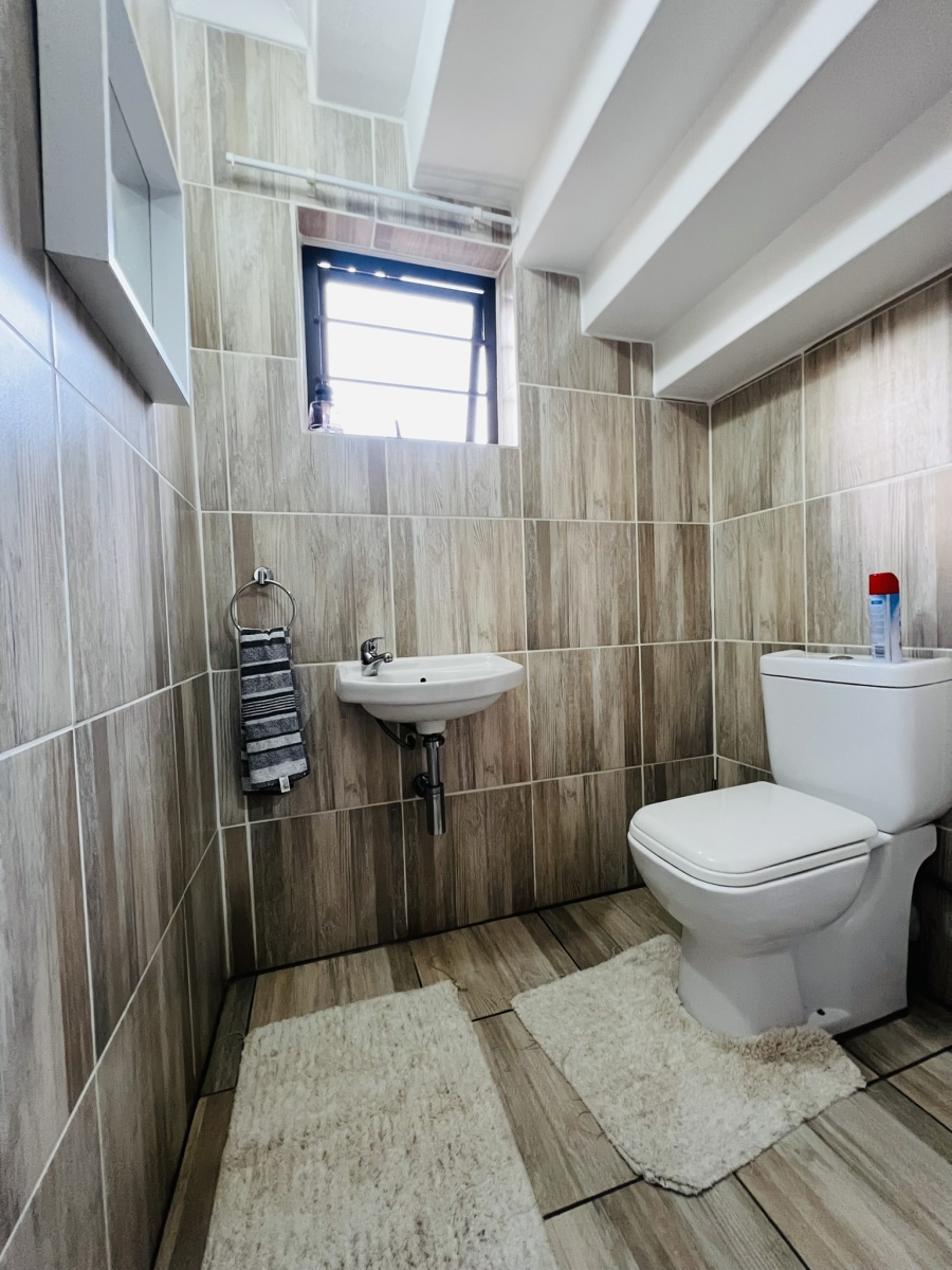 To Let 3 Bedroom Property for Rent in North Riding Gauteng