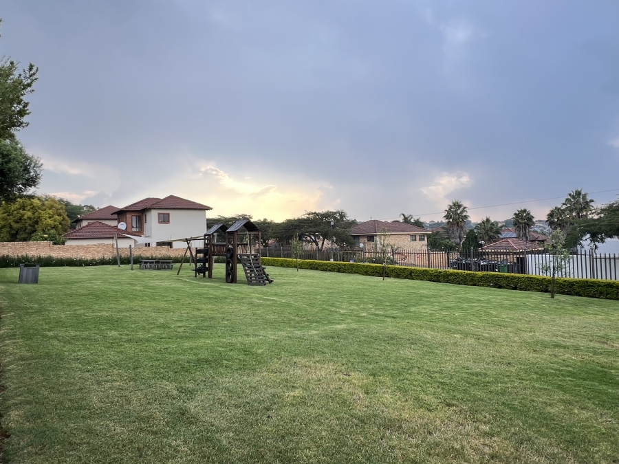 To Let 3 Bedroom Property for Rent in North Riding Gauteng