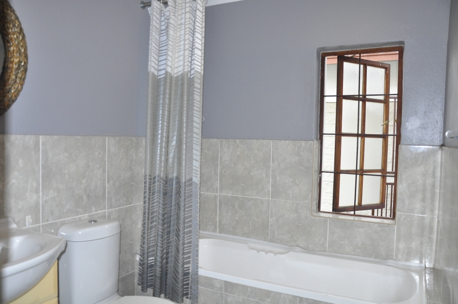 2 Bedroom Property for Sale in Halfway Gardens Gauteng