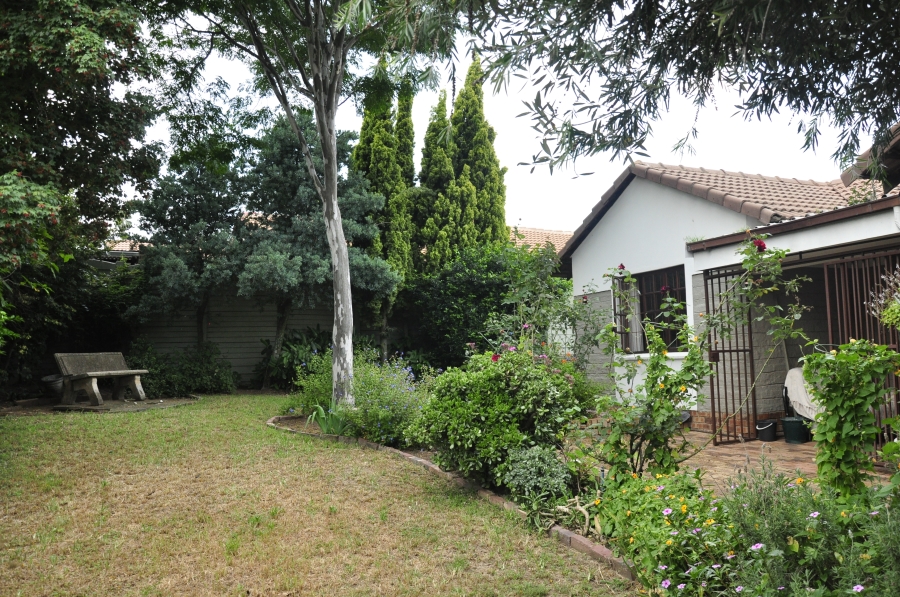 2 Bedroom Property for Sale in Halfway Gardens Gauteng