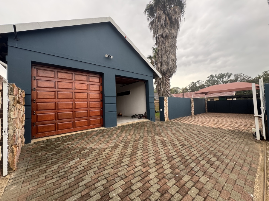 4 Bedroom Property for Sale in Randhart Gauteng