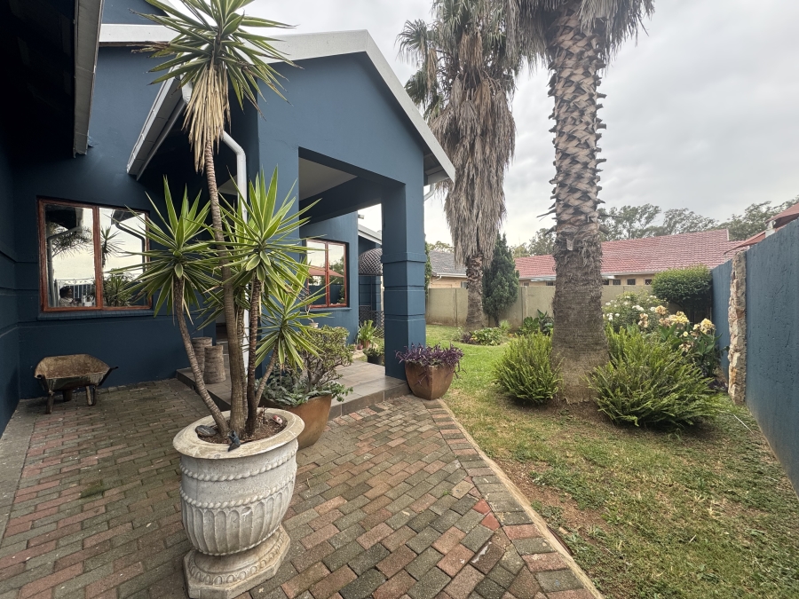 4 Bedroom Property for Sale in Randhart Gauteng