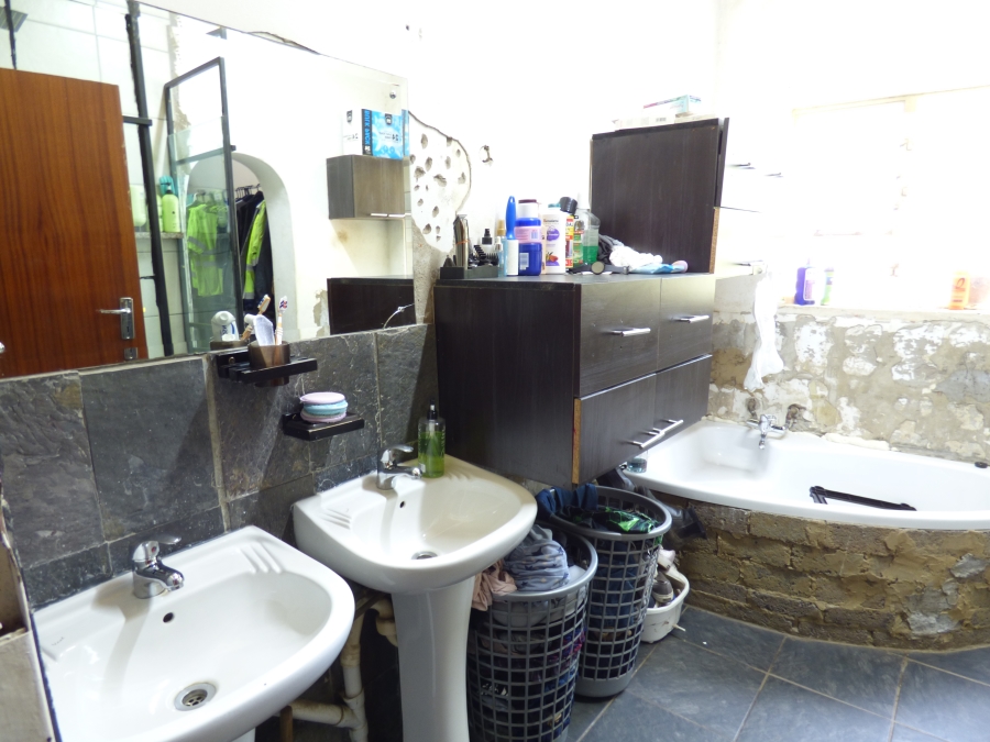 4 Bedroom Property for Sale in Lilyvale Gauteng