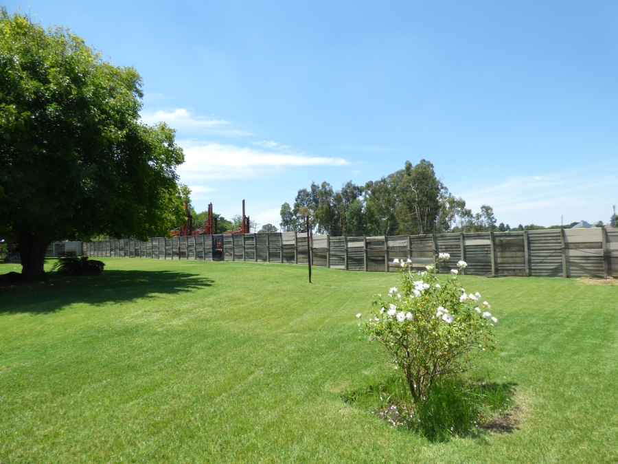 4 Bedroom Property for Sale in Lilyvale Gauteng