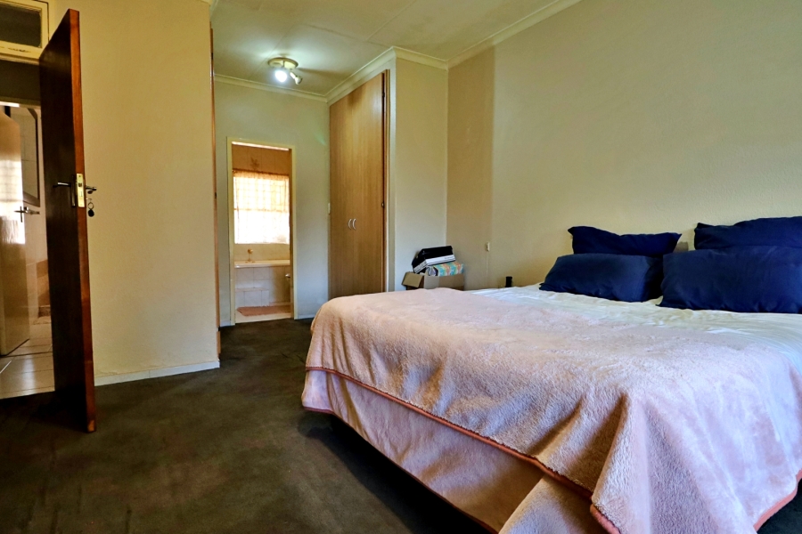3 Bedroom Property for Sale in Edleen Gauteng