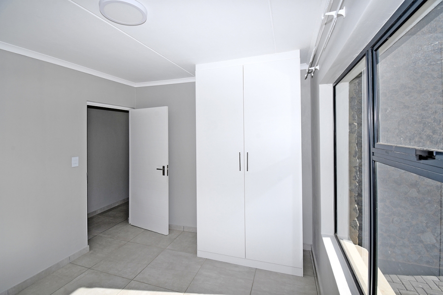 2 Bedroom Property for Sale in Glen Marais Gauteng