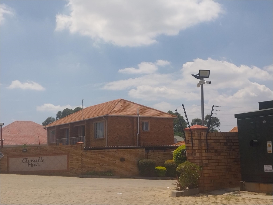 2 Bedroom Property for Sale in Rosettenville Gauteng