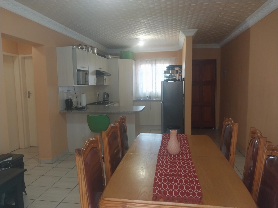 2 Bedroom Property for Sale in Rosettenville Gauteng