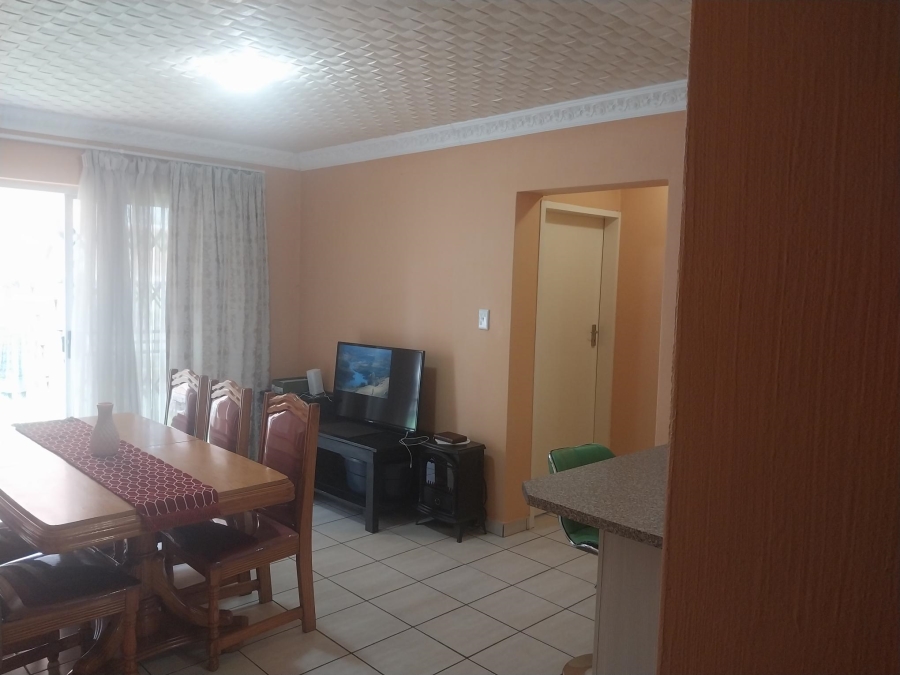 2 Bedroom Property for Sale in Rosettenville Gauteng