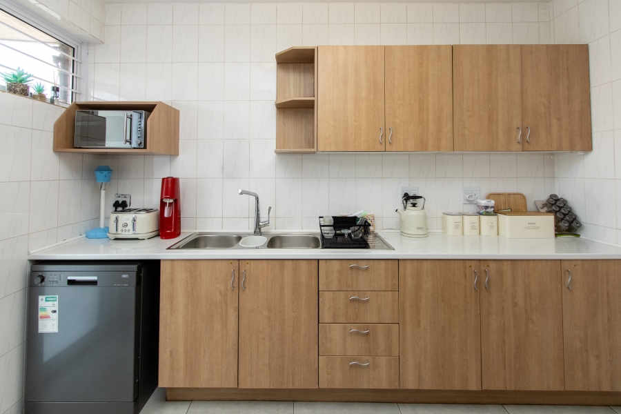 2 Bedroom Property for Sale in Creston Hill Gauteng