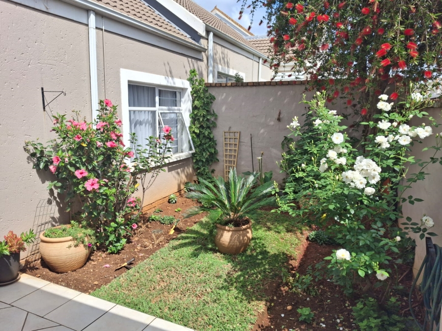 2 Bedroom Property for Sale in Willow Park Manor Gauteng
