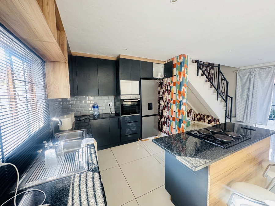 2 Bedroom Property for Sale in Country View Estate Gauteng