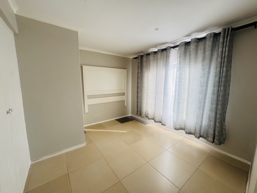 2 Bedroom Property for Sale in Country View Estate Gauteng