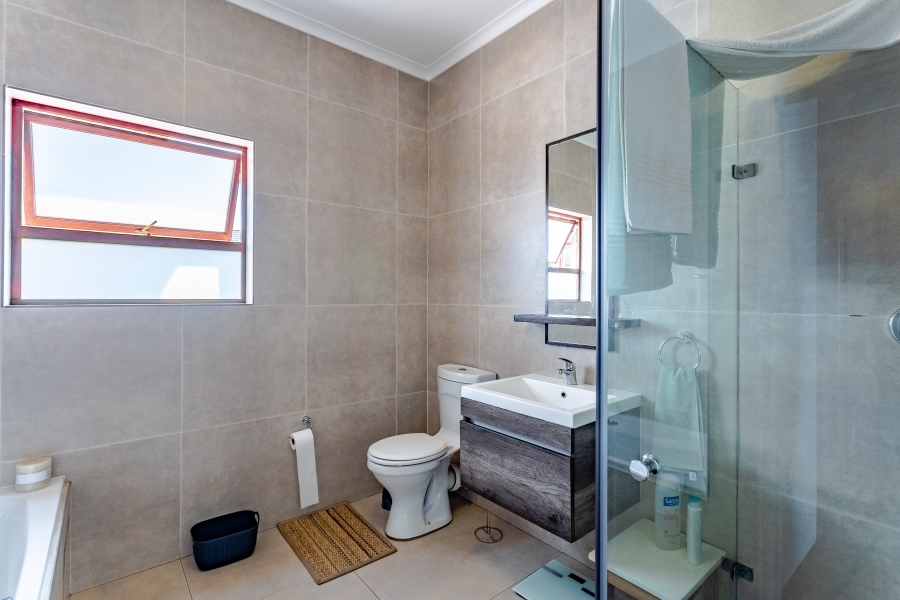 3 Bedroom Property for Sale in Country View Estate Gauteng