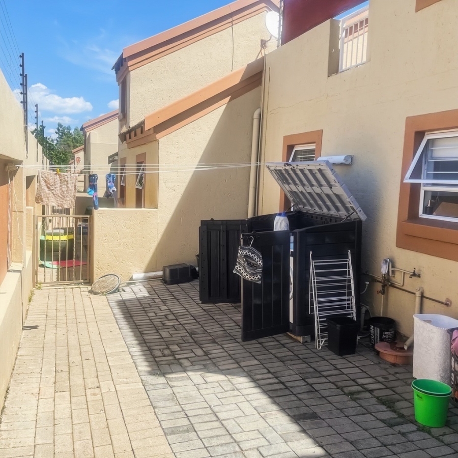 3 Bedroom Property for Sale in Sunninghill Gauteng