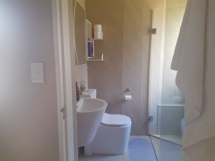 2 Bedroom Property for Sale in Lonehill Gauteng