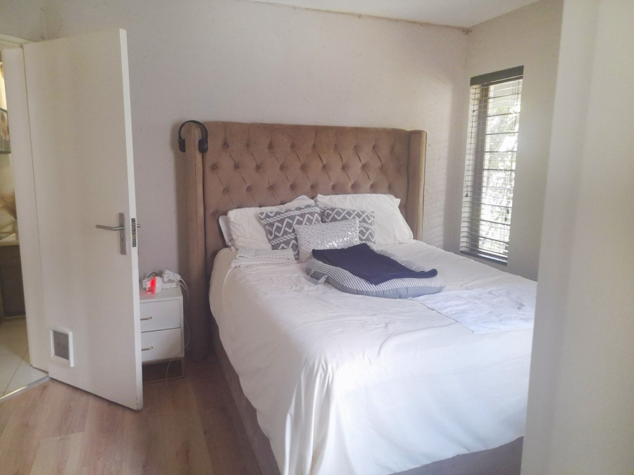 2 Bedroom Property for Sale in Lonehill Gauteng