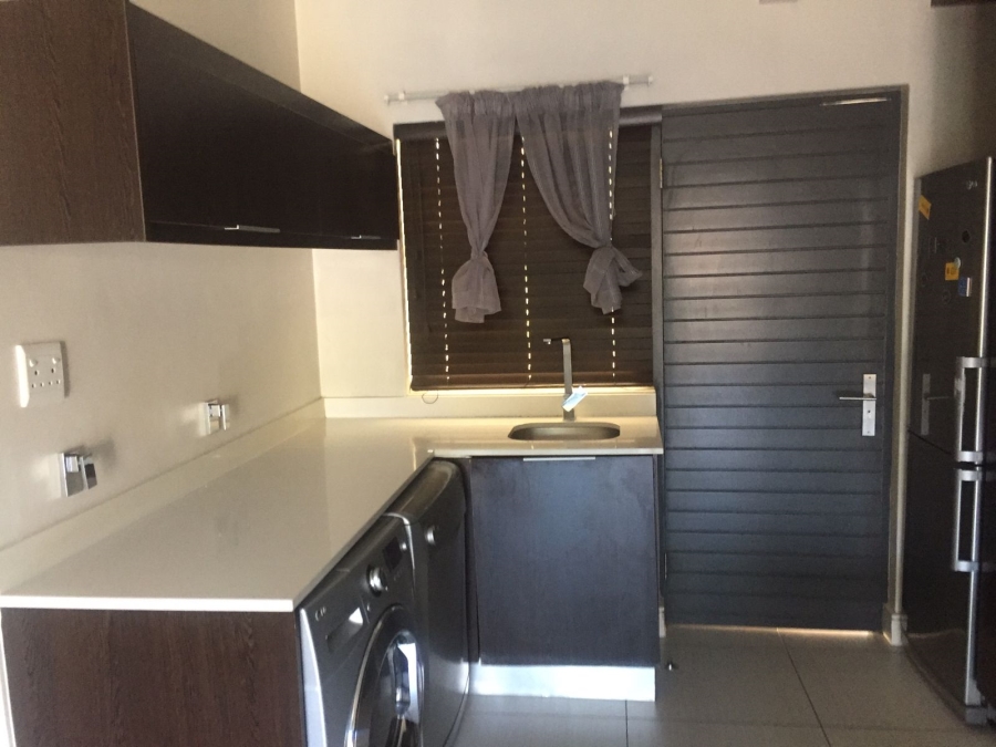 To Let 2 Bedroom Property for Rent in Rivonia Gauteng