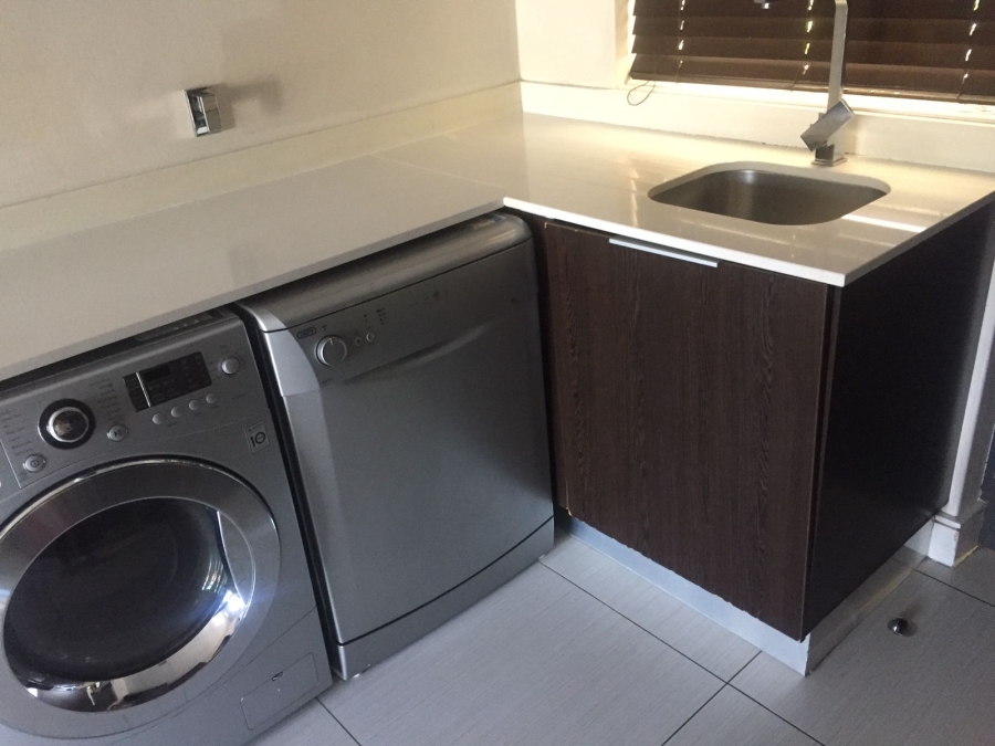 To Let 2 Bedroom Property for Rent in Rivonia Gauteng