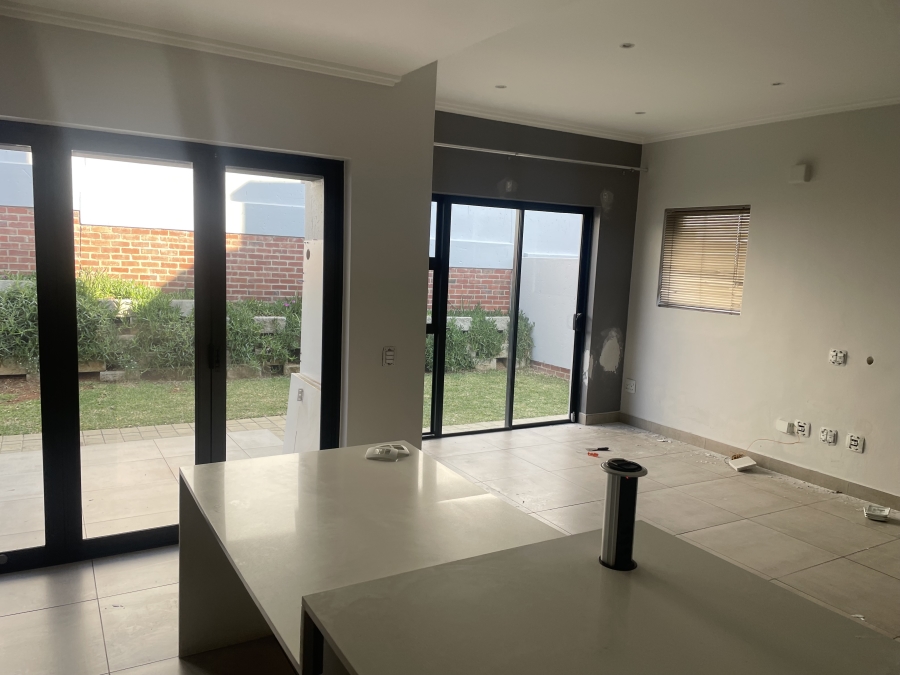3 Bedroom Property for Sale in Hurlingham Gauteng
