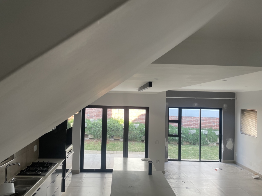 3 Bedroom Property for Sale in Hurlingham Gauteng