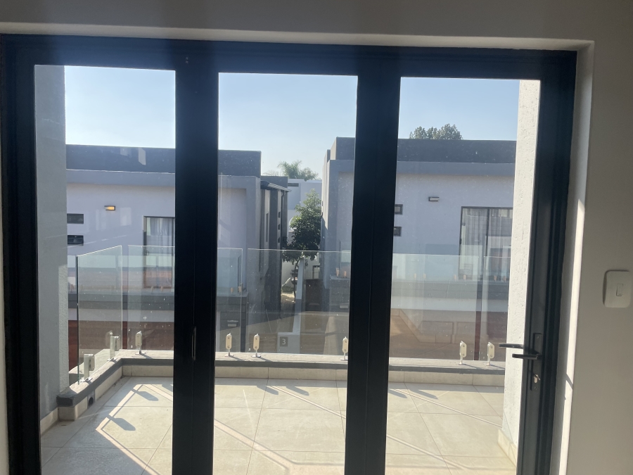 3 Bedroom Property for Sale in Hurlingham Gauteng