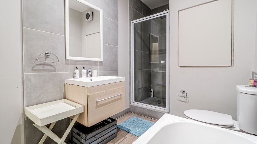 2 Bedroom Property for Sale in Morningside Gauteng