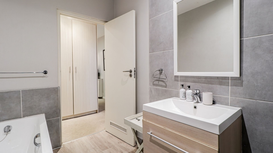 2 Bedroom Property for Sale in Morningside Gauteng