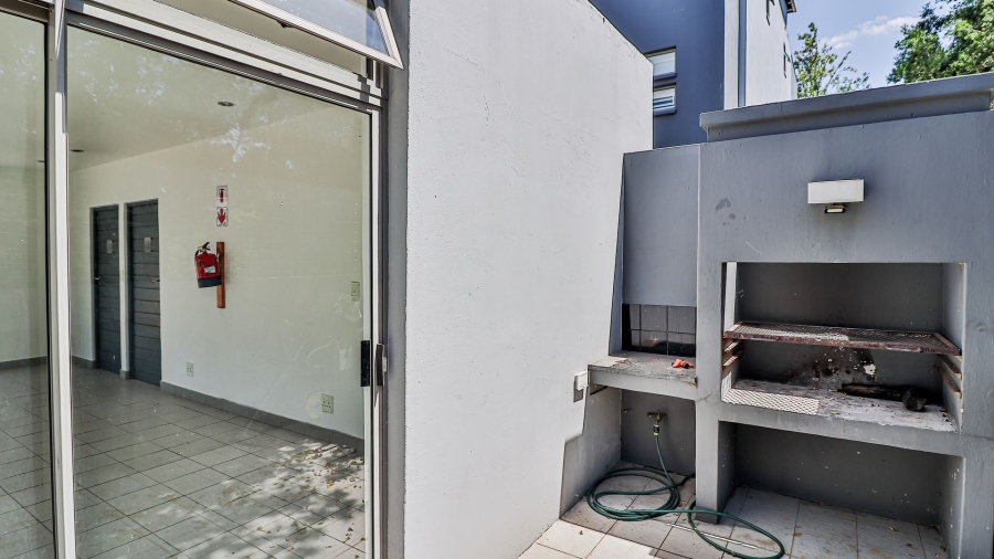 2 Bedroom Property for Sale in Morningside Gauteng