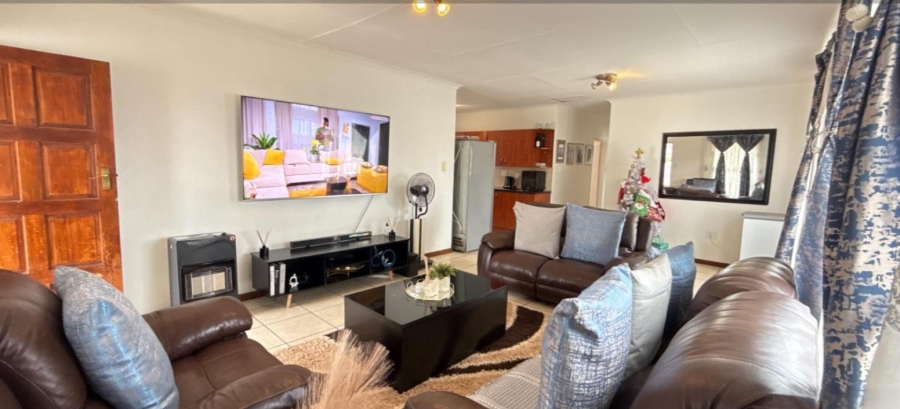 3 Bedroom Property for Sale in Roseacre Gauteng