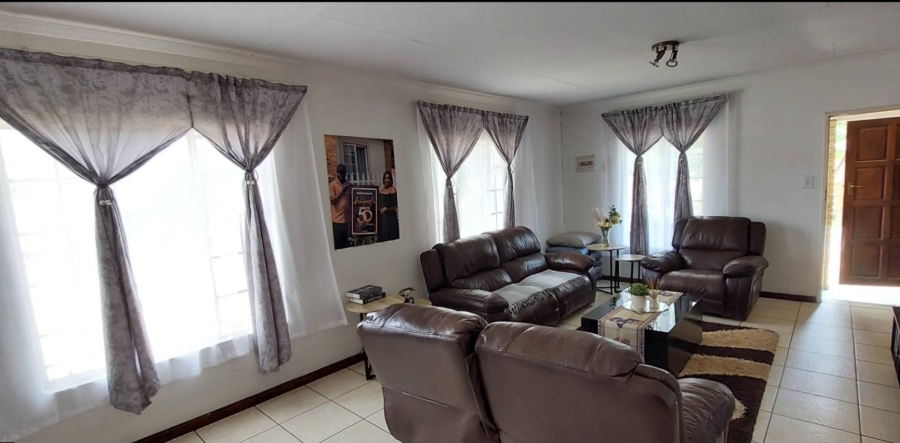 3 Bedroom Property for Sale in Roseacre Gauteng