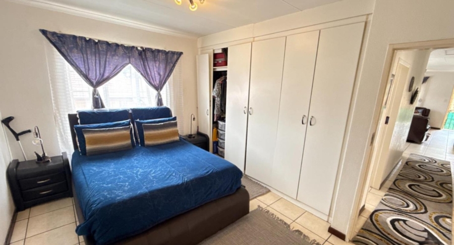 3 Bedroom Property for Sale in Roseacre Gauteng