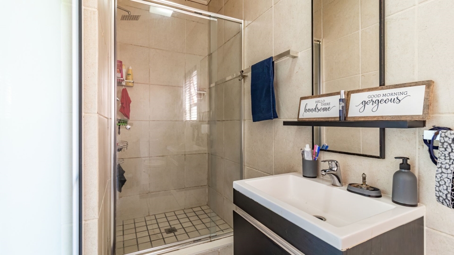 3 Bedroom Property for Sale in Greenstone Park Estate Gauteng