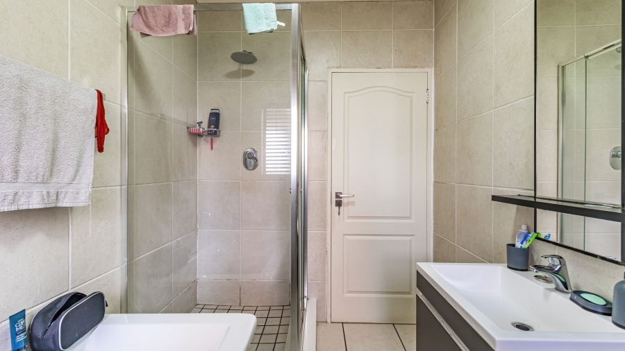 3 Bedroom Property for Sale in Greenstone Park Estate Gauteng