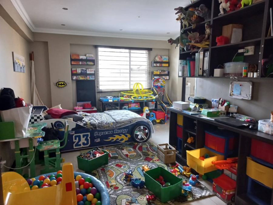 6 Bedroom Property for Sale in Claudius Gauteng