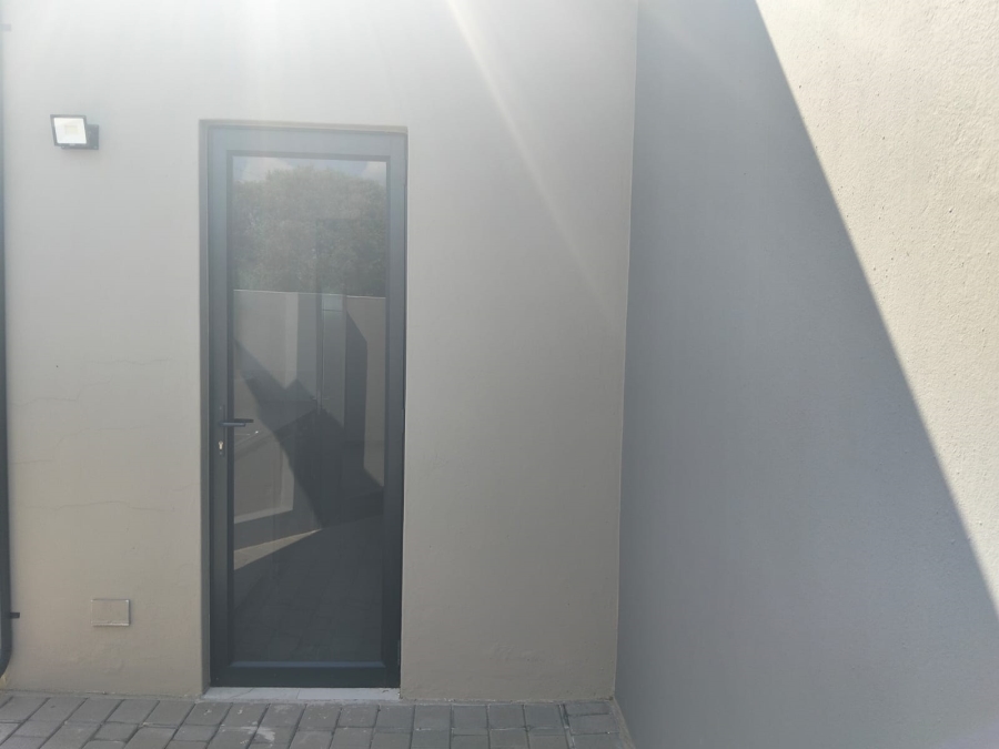 2 Bedroom Property for Sale in Eldo Ridge Estate Gauteng