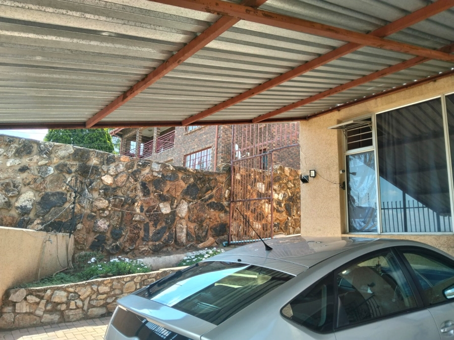 5 Bedroom Property for Sale in Christoburg Gauteng
