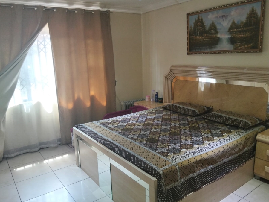 5 Bedroom Property for Sale in Christoburg Gauteng