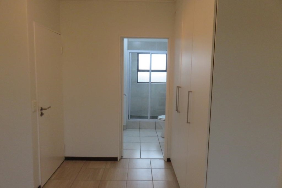 To Let 2 Bedroom Property for Rent in Fourways Gauteng