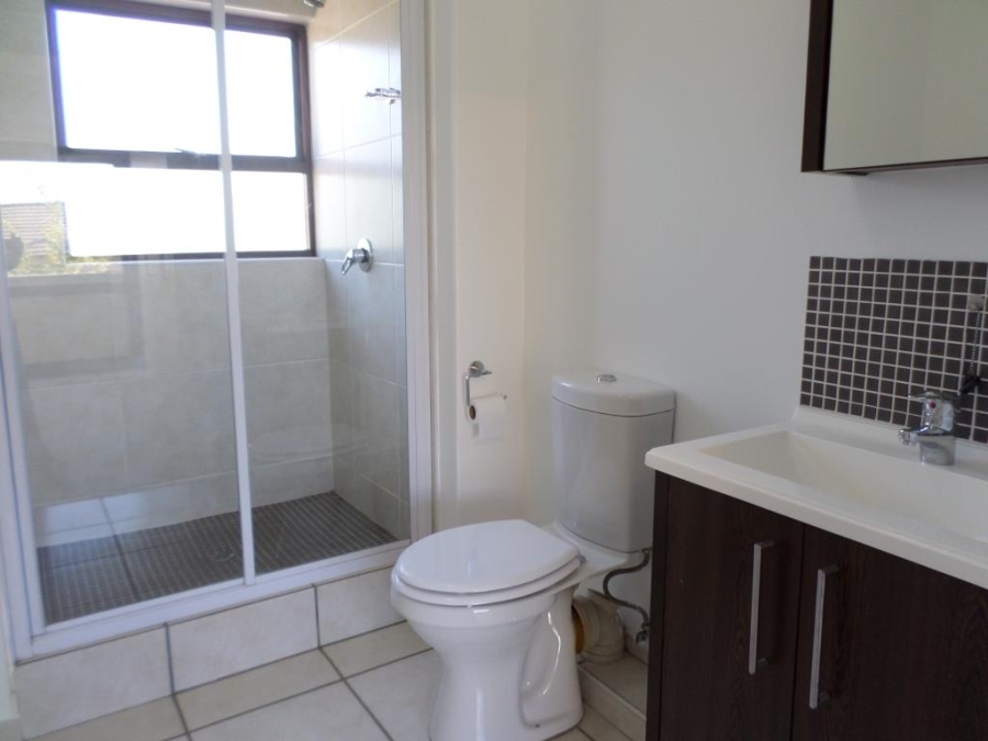 To Let 2 Bedroom Property for Rent in Fourways Gauteng
