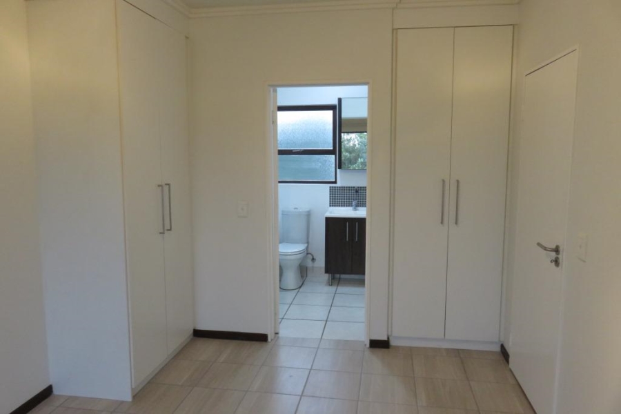 To Let 2 Bedroom Property for Rent in Fourways Gauteng