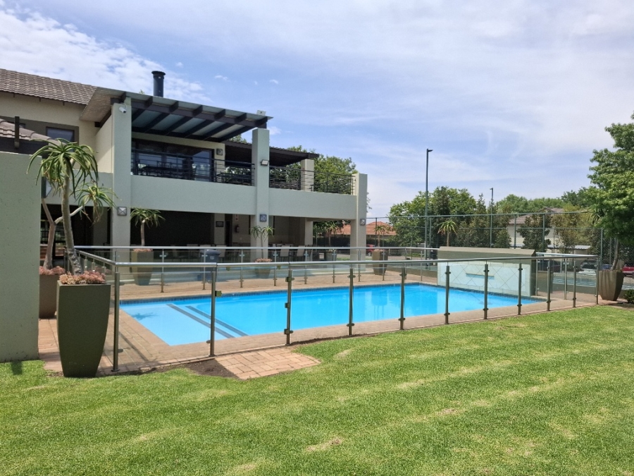 To Let 2 Bedroom Property for Rent in Fourways Gauteng