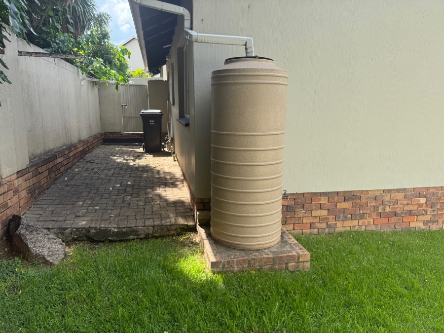 To Let 2 Bedroom Property for Rent in Sonneglans Gauteng