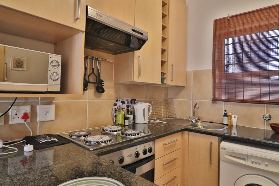 To Let 1 Bedroom Property for Rent in Sandown Gauteng