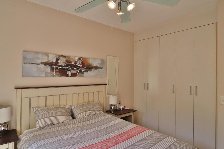 To Let 1 Bedroom Property for Rent in Sandown Gauteng