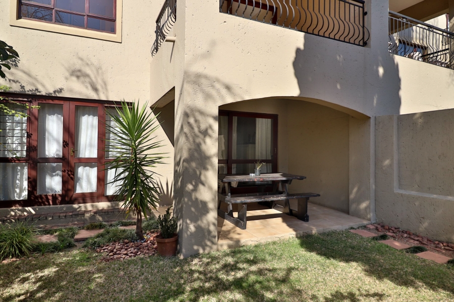 To Let 1 Bedroom Property for Rent in Sandown Gauteng